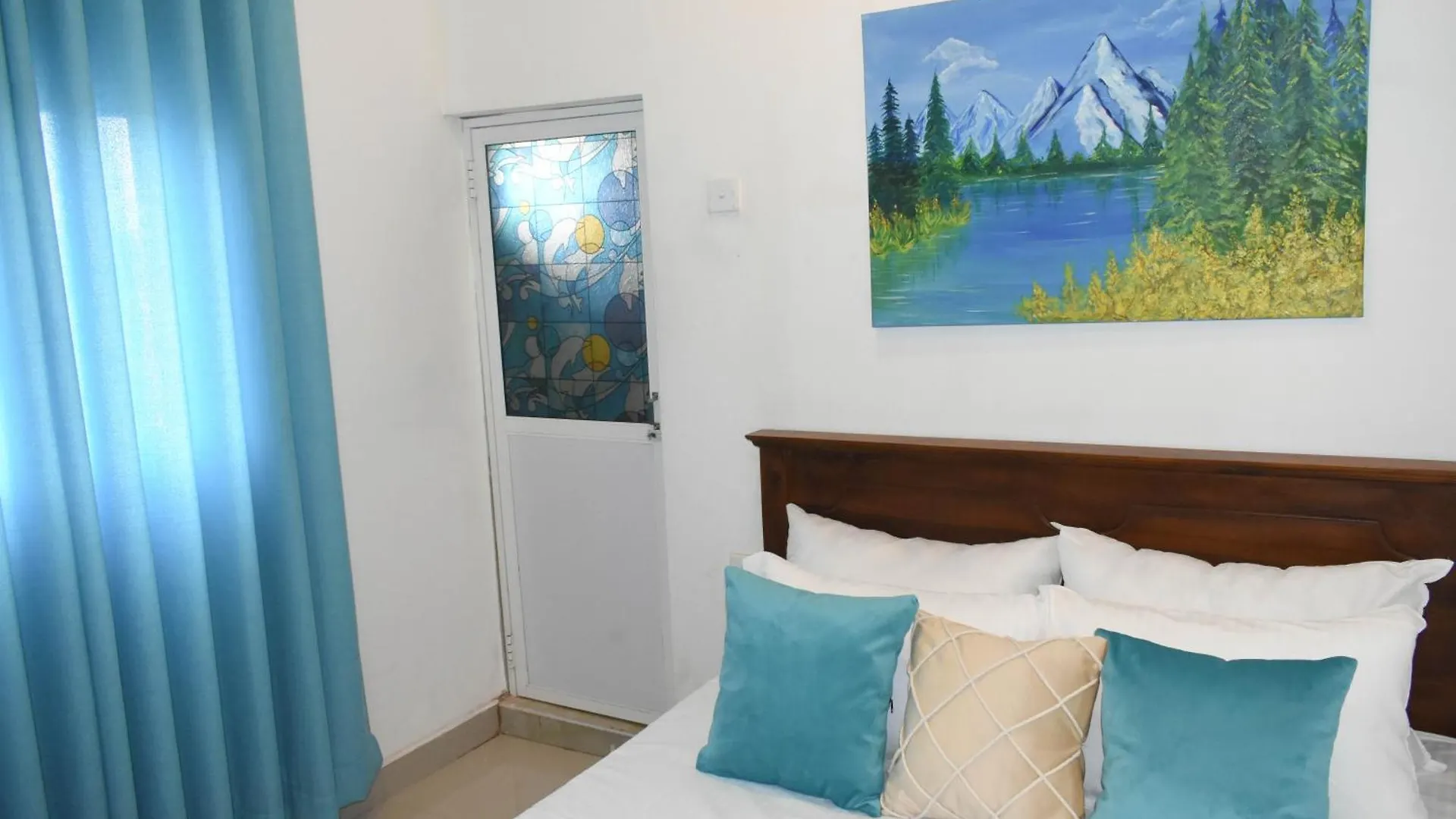 Aparthotel Bhashiz Villa Negombo