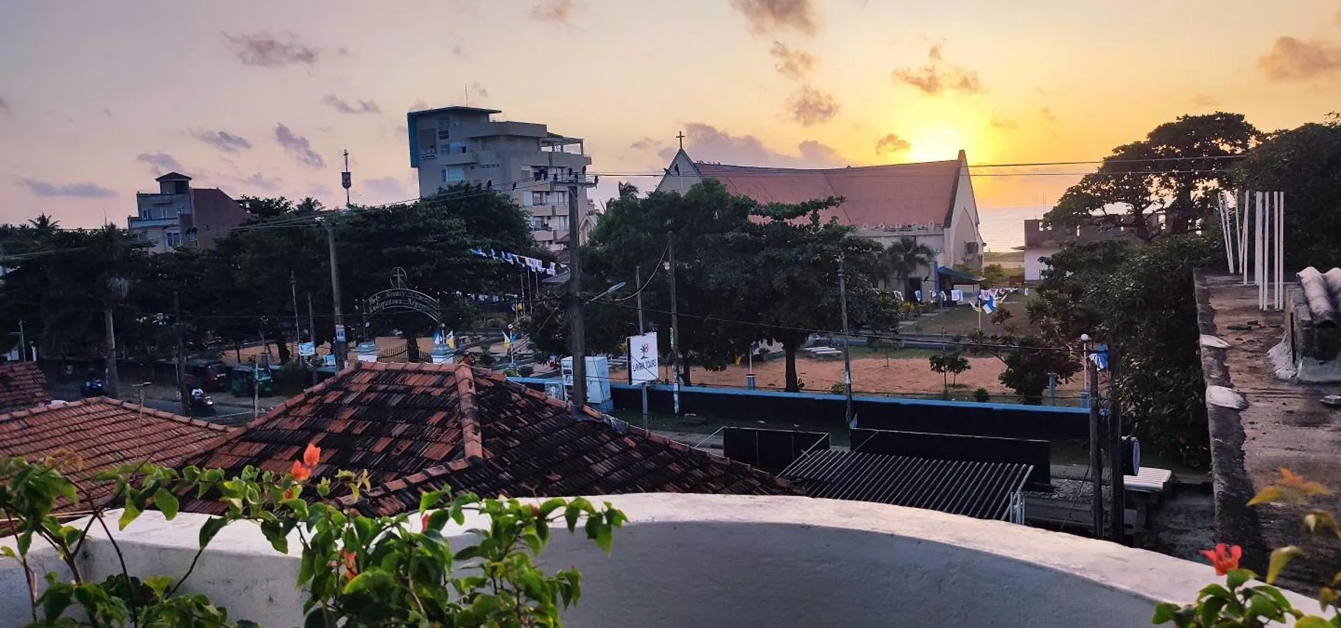 Bhashiz Villa Negombo 0*,
